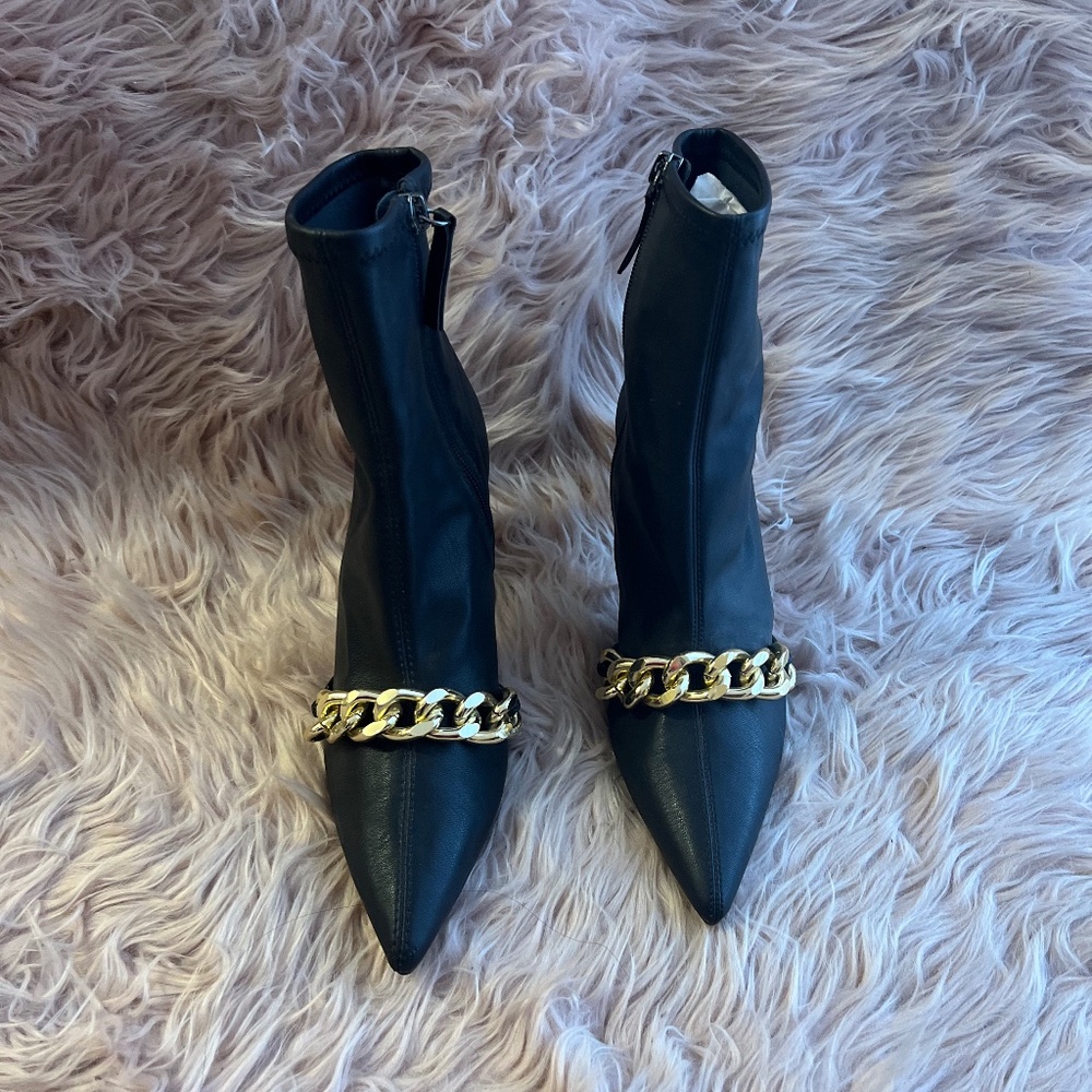 Zara Trendy Chain Ankle Boots